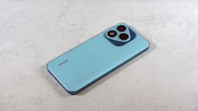 ИИ-кнопка для легкости: Обзор смартфона HONOR 400 Lite