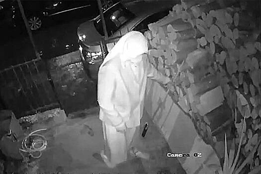 Вор переоделся монахиней, попал на видео и избежал наказания