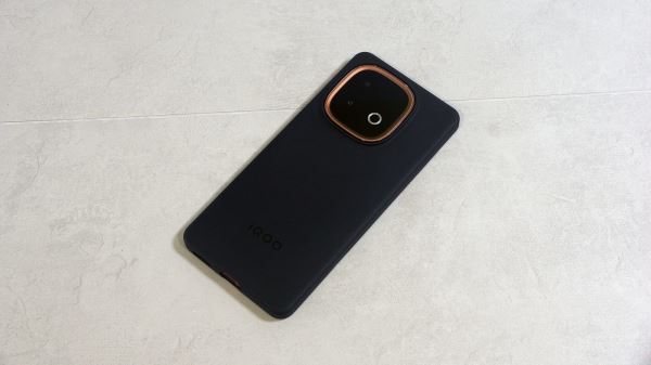 Достойный игровой опыт: Обзор смартфона iQOO Neo 10